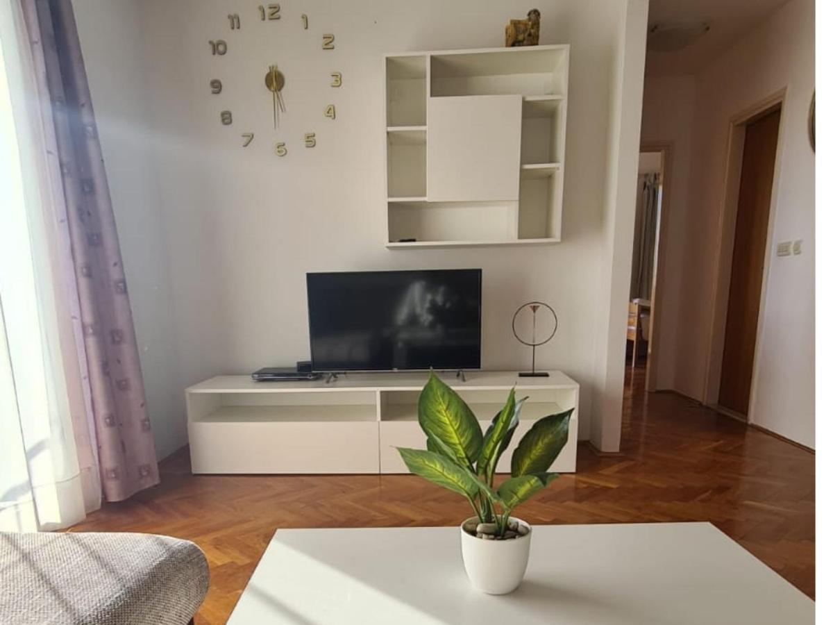Apartman Ljubav Макарска Екстериор снимка